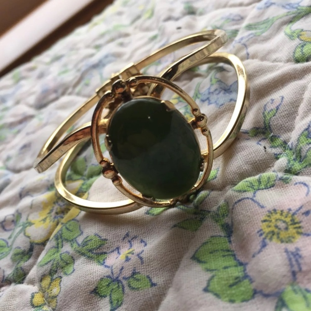 Golden jade bracelet
